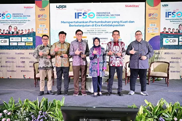 CBI Raih Best Innovation in Data Driven Finance di BRAVO 500 Summit 2025